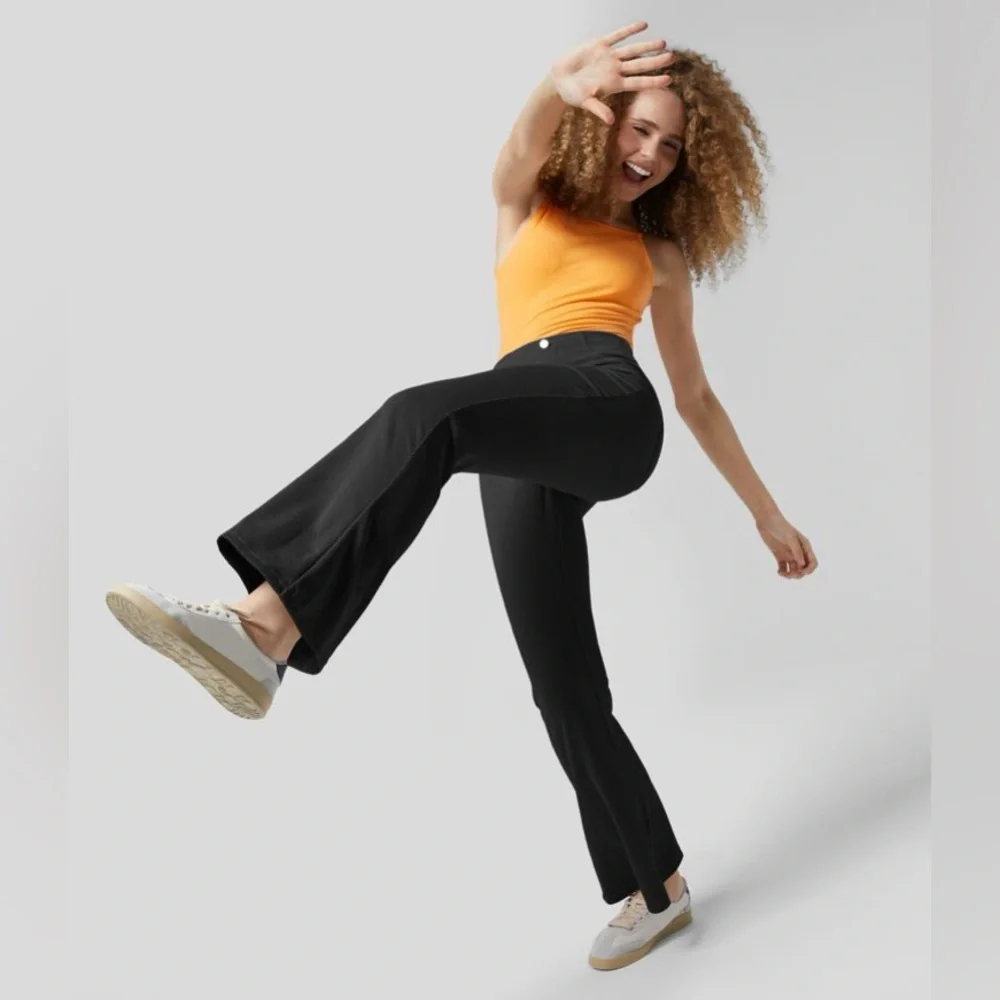 Halara Black Ribbed Mid Rise Multiple Pockets Solid Casual‎ Flare Pants | NEW!!